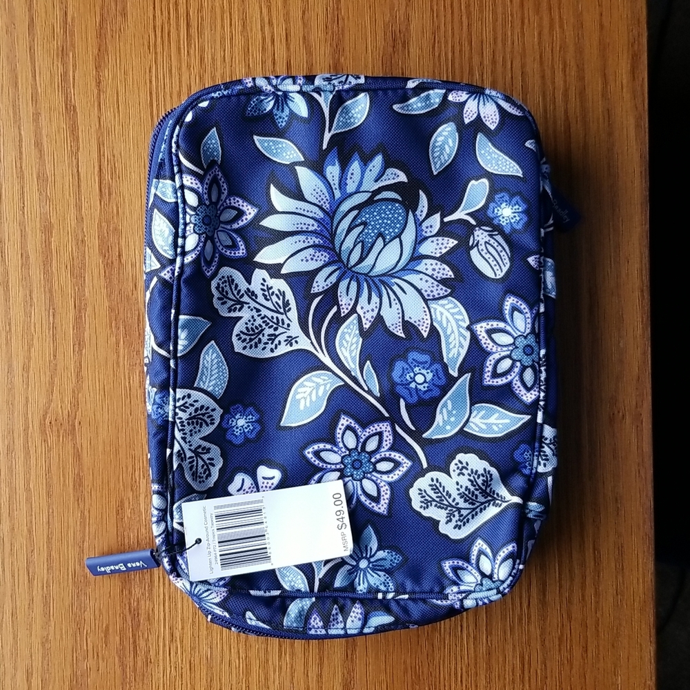 Vera Bradley NWT, Tropics Tapestry, Lighten Up Zip Around Cosmetic Bag